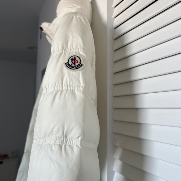 Moncler - Accenteur Belted Puffer Coat - Picture 3 of 11